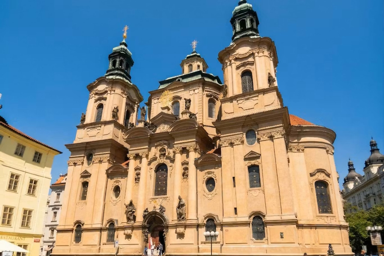 Prague National Museum Ticket + City Tour Audio Guide – photo 2