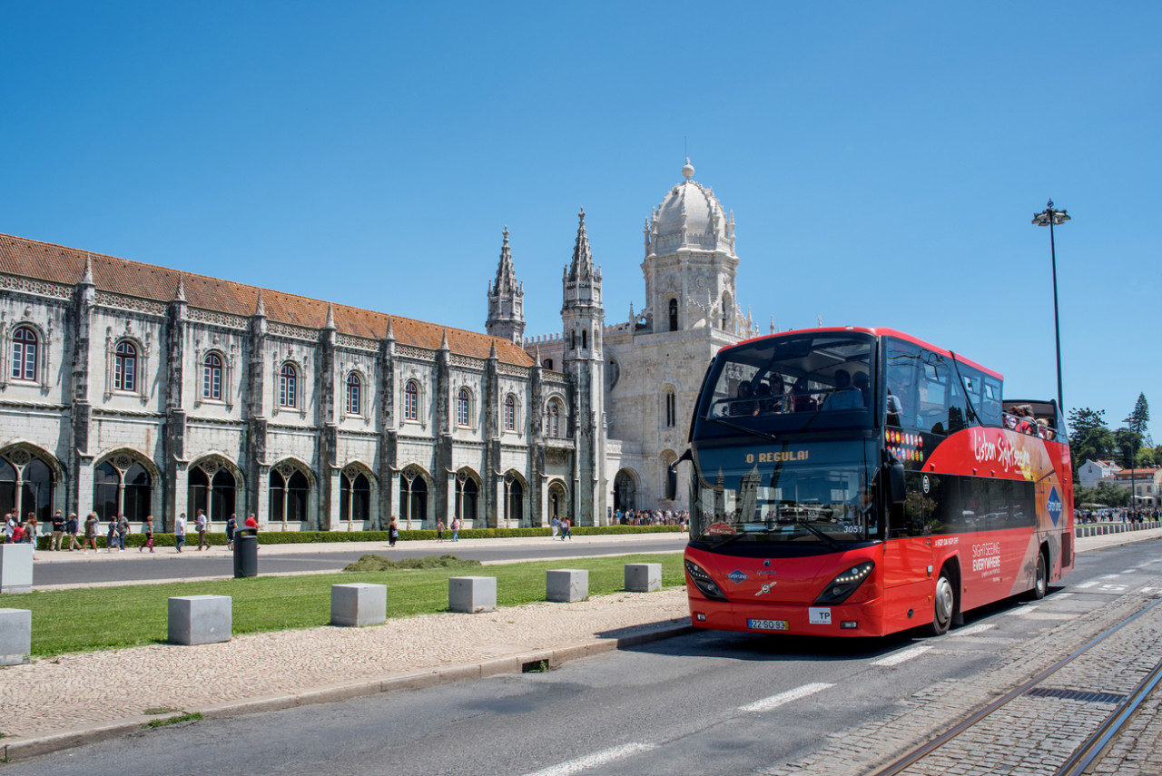 Lisbon Hop-on Hop-off Bus Tour – photo 2