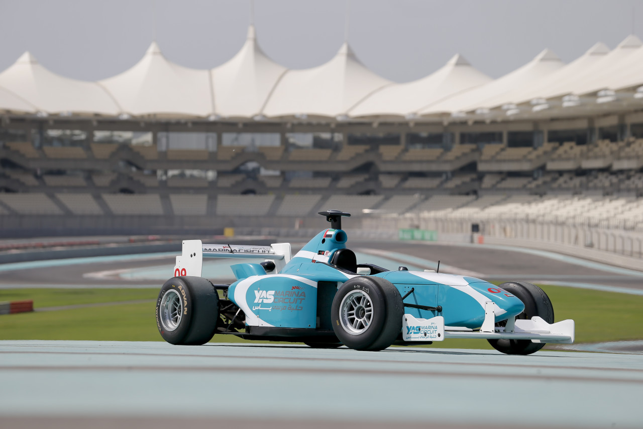 Yas Marina Circuit Formula Yas 3000 Driving Experience – photo 5