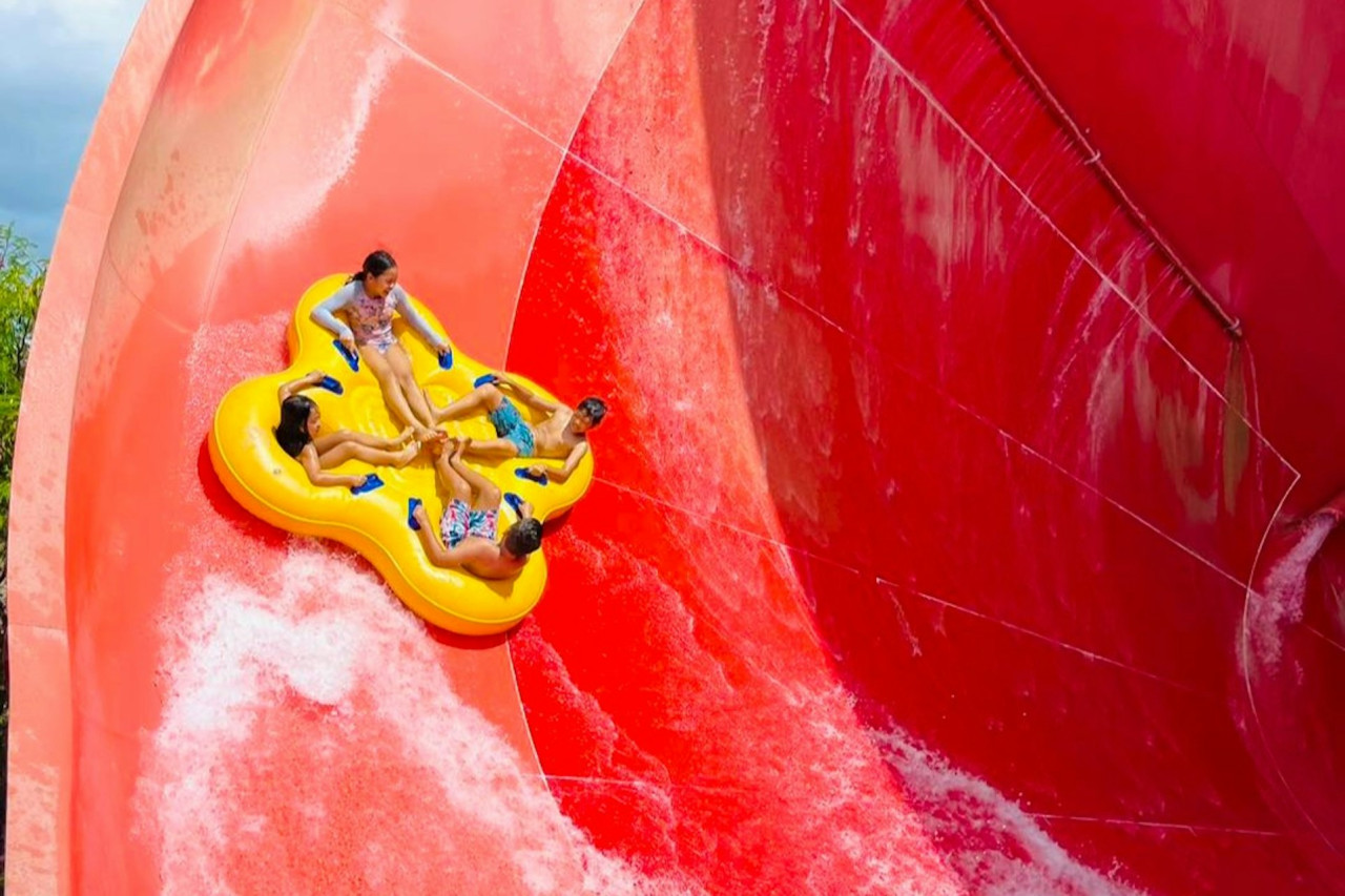 Hawaii: Wet 'n' Wild Ticket + Transportation from Waikiki – photo 6