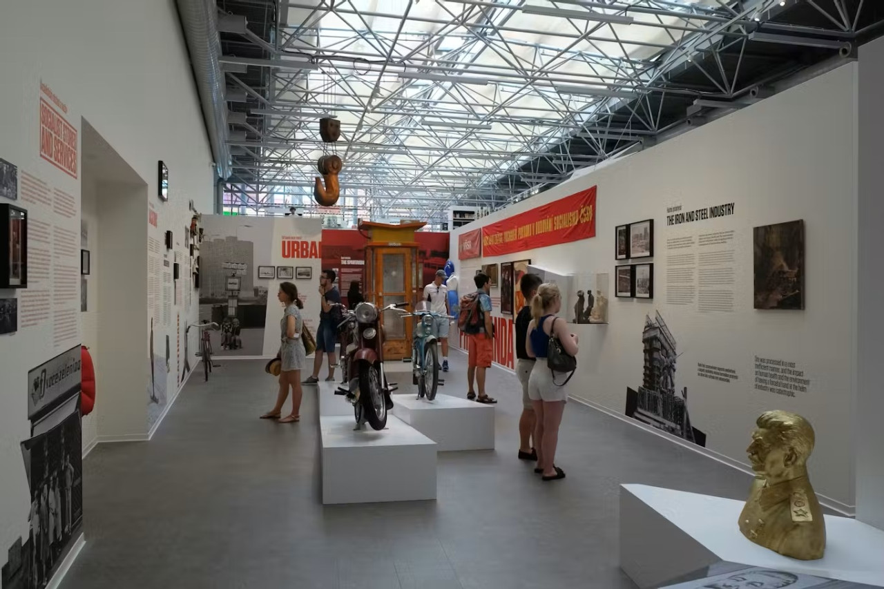 Museum of Communism Ticket – photo 2
