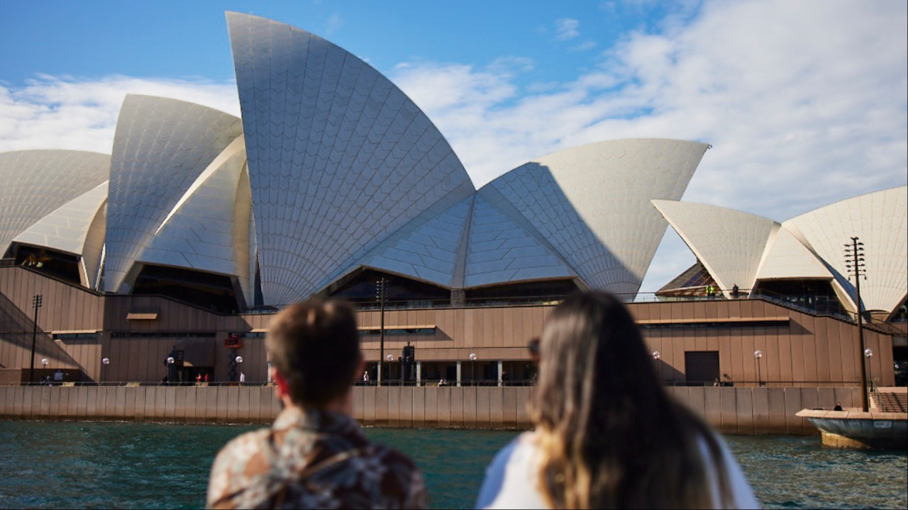 시드니 하버 BBQ 런치 디스커버리 크루즈 