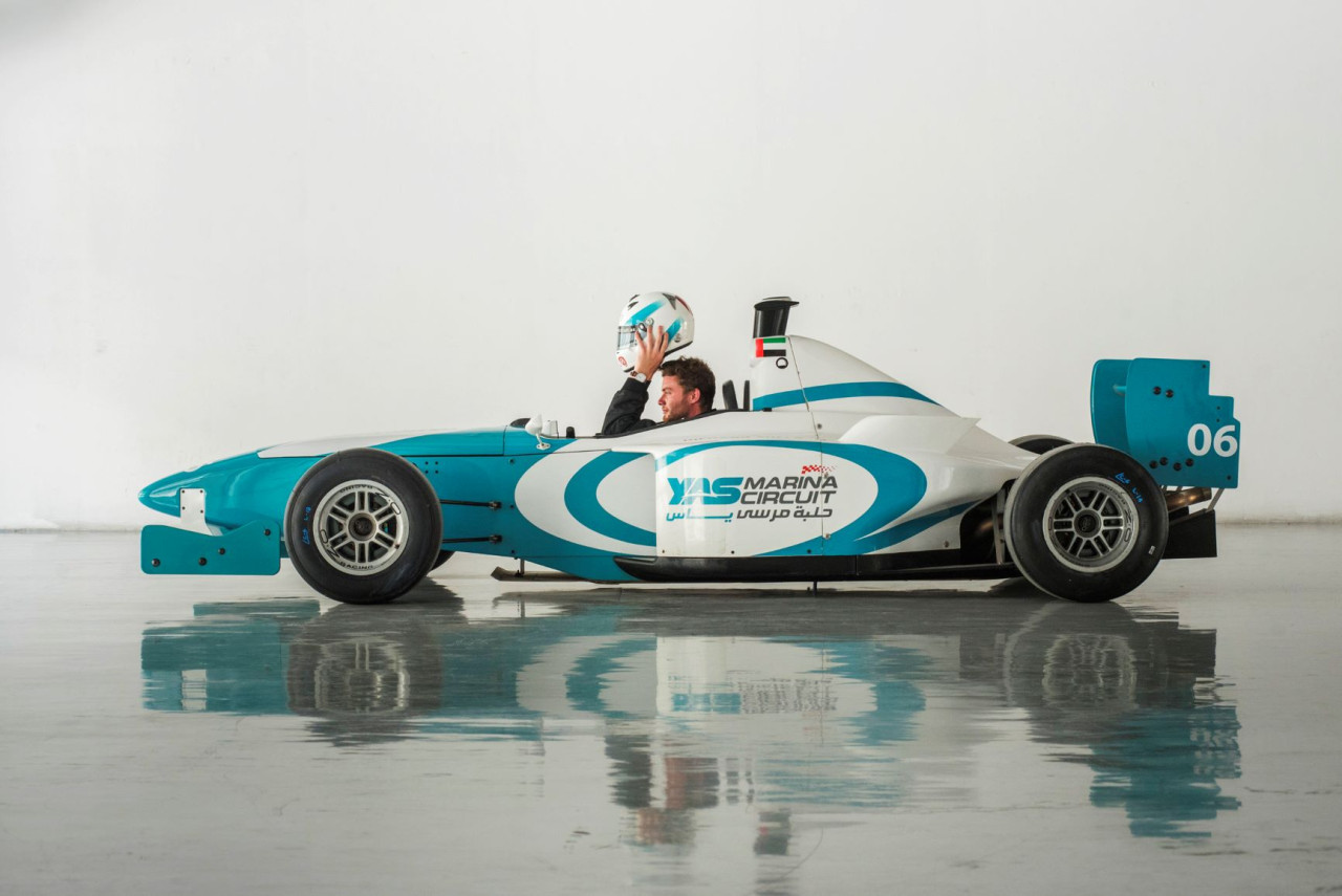 Yas Marina Circuit Formula Yas 3000 Driving Experience – photo 7