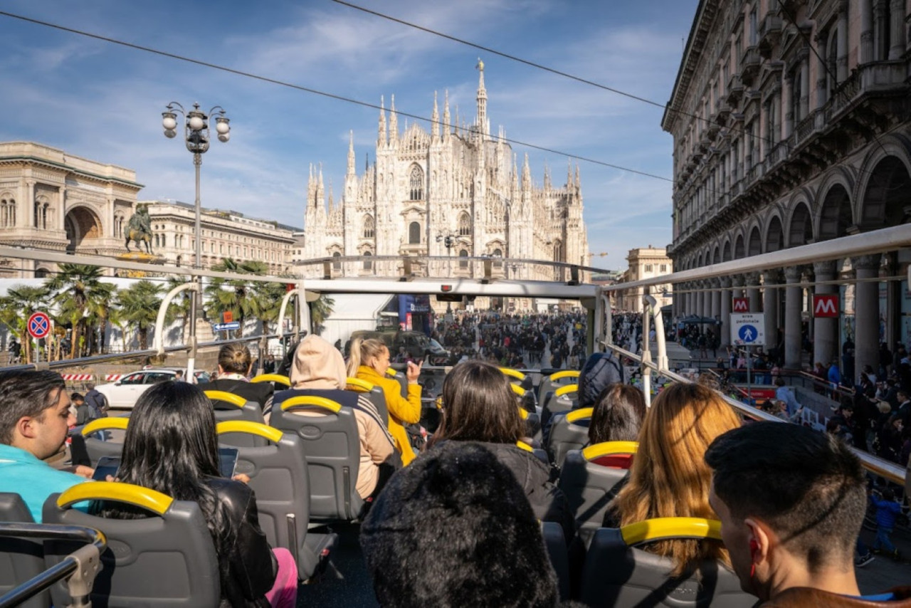 Milan Open Tour Hop-On Hop-Off Bus Tour – photo 2