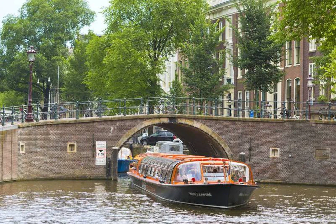 City Sightseeing Amsterdam Hop-on Hop-off Boat Tour – photo 2