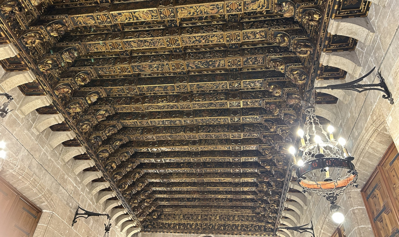 La Lonja de la Seda Tour with English-Speaking Guide & Fast Track Entry – photo 4