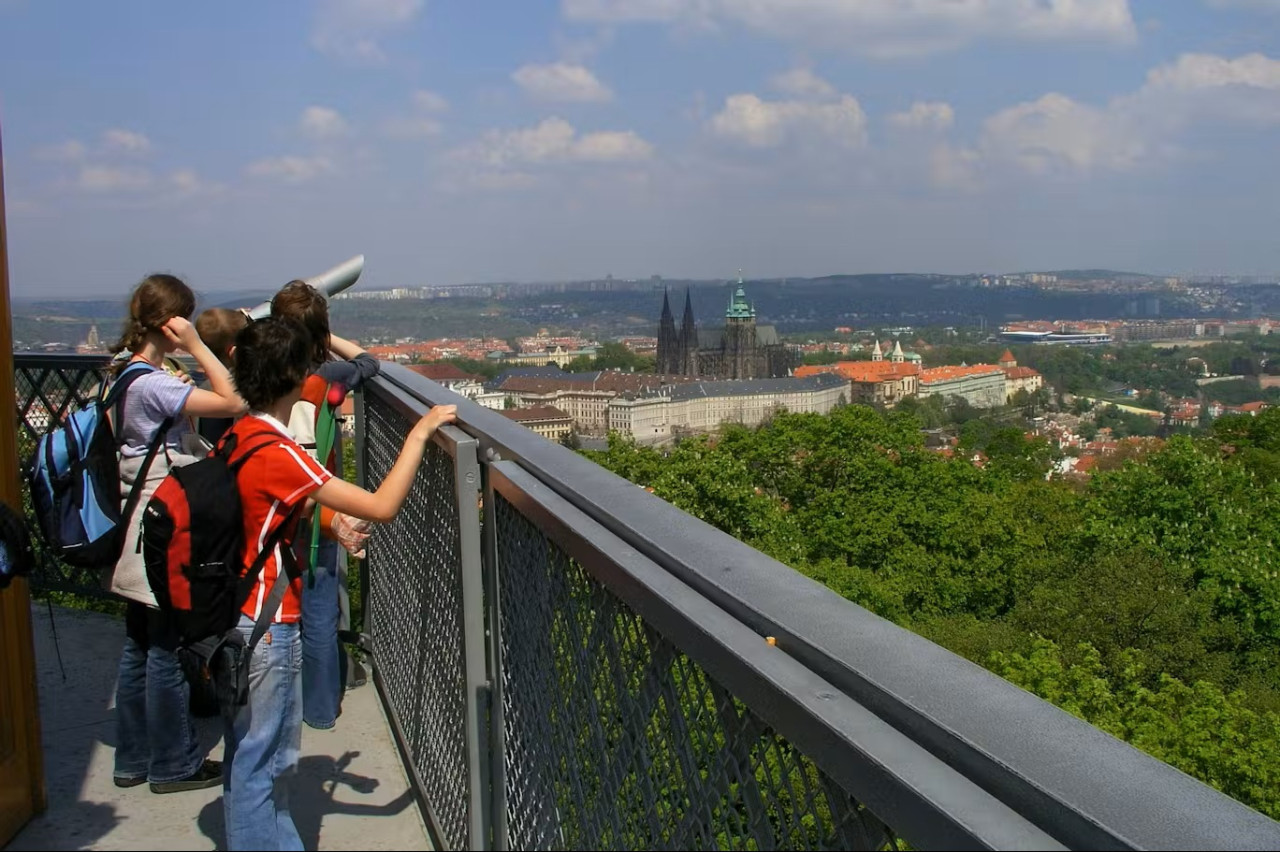Petřín Tower & Mirror Maze Ticket – photo 3