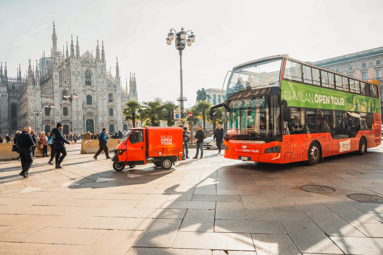 Milan Open Tour Hop-On Hop-Off Bus Tour – photo 3