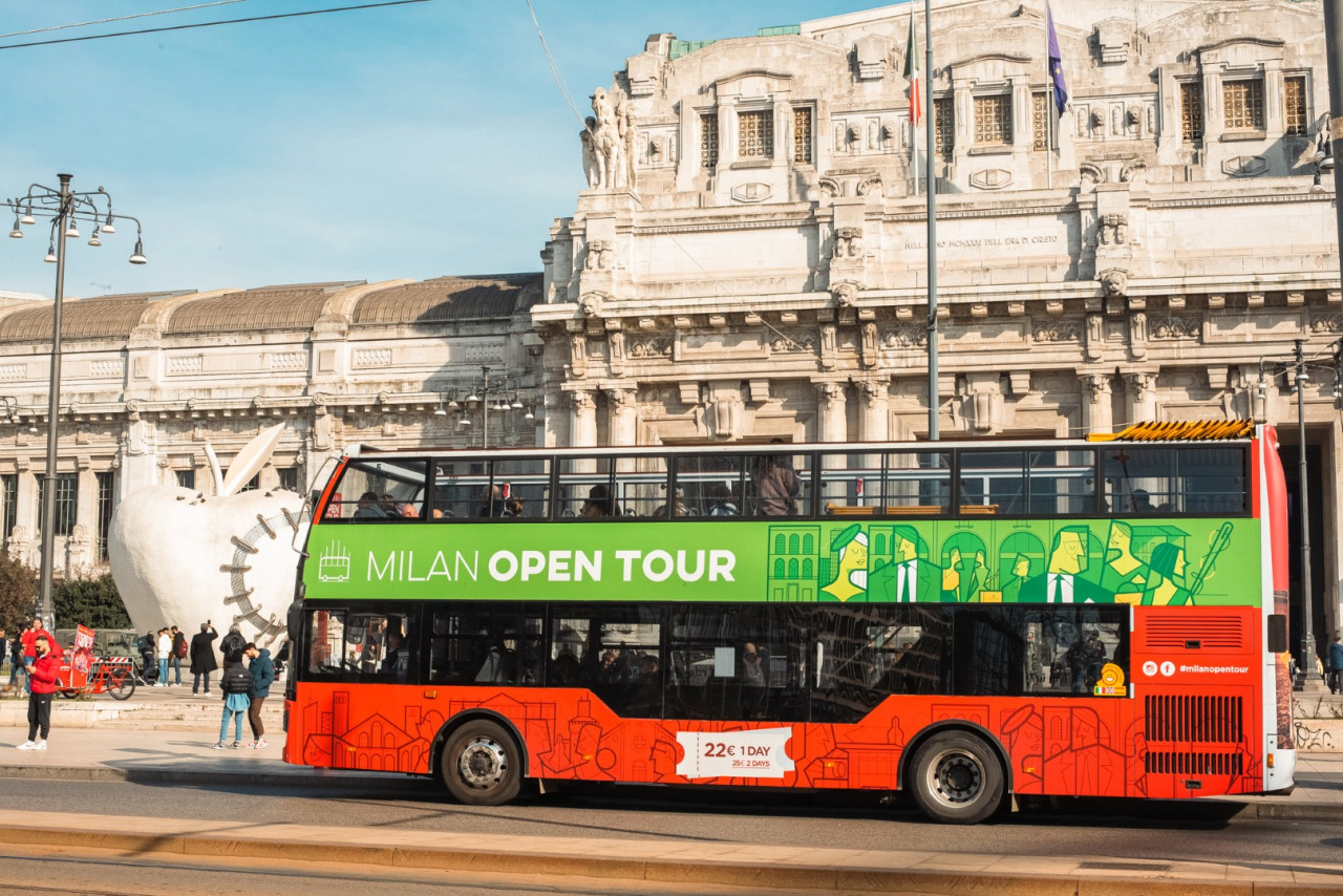 Milan Open Tour Hop-On Hop-Off Bus Tour – photo 7