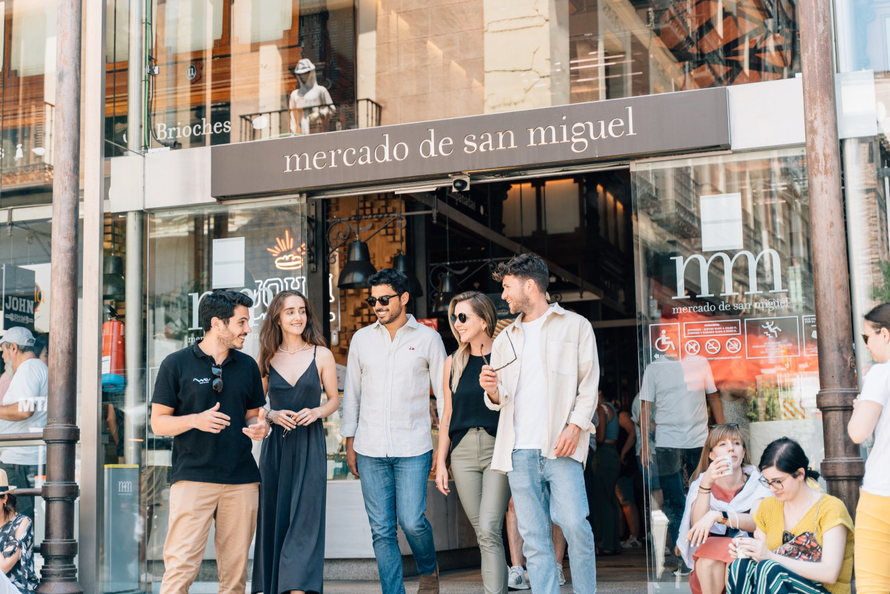 Madrid Walking Tour with High-Speed Train Transfer from Barcelona and Prado Museum Admission – photo 7