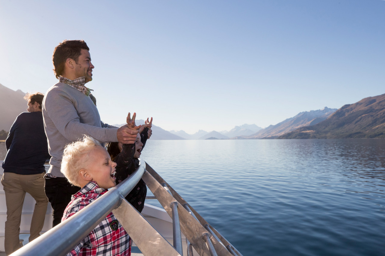 Mt. Nicholas Farm Experience with Lake Wakatipu Cruise – photo 2
