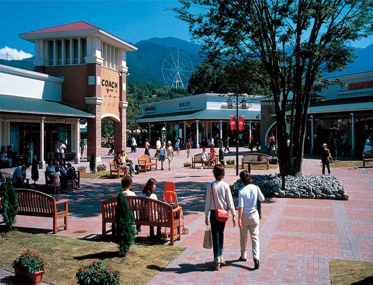 Mt Fuji, Oshino Hakkai and Gotemba Outlets 1-Day Bus Tour – photo 5