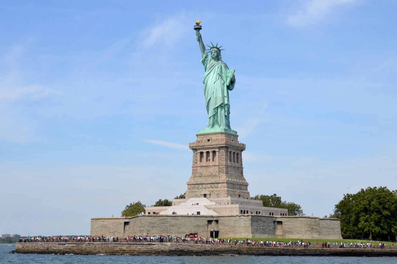 Official Statue of Liberty & Ellis Island Admission Ticket + Roundtrip Ferry by Statue City Cruises – photo 5