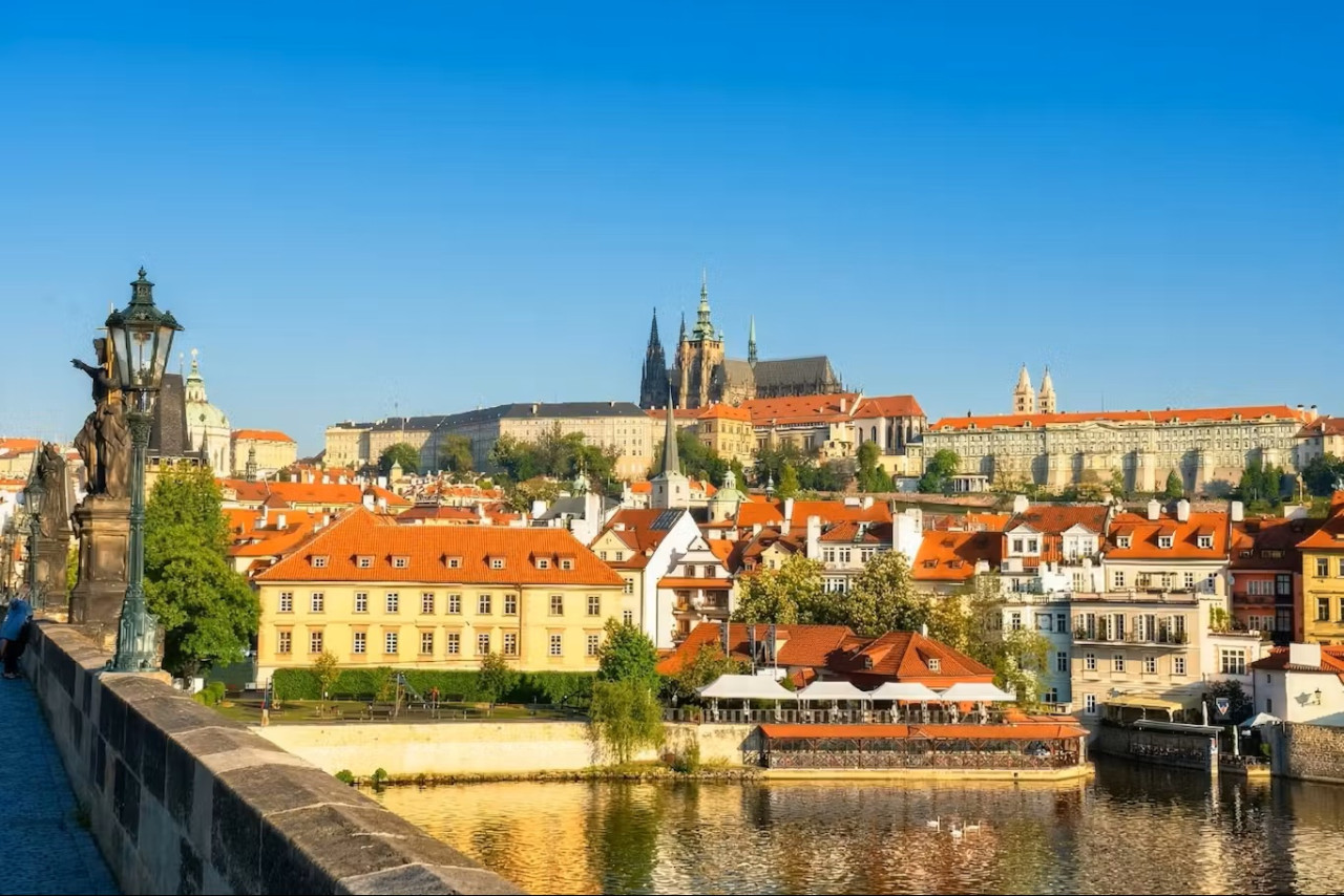 Charles Bridge Towers Ticket + Audio Guide – photo 3