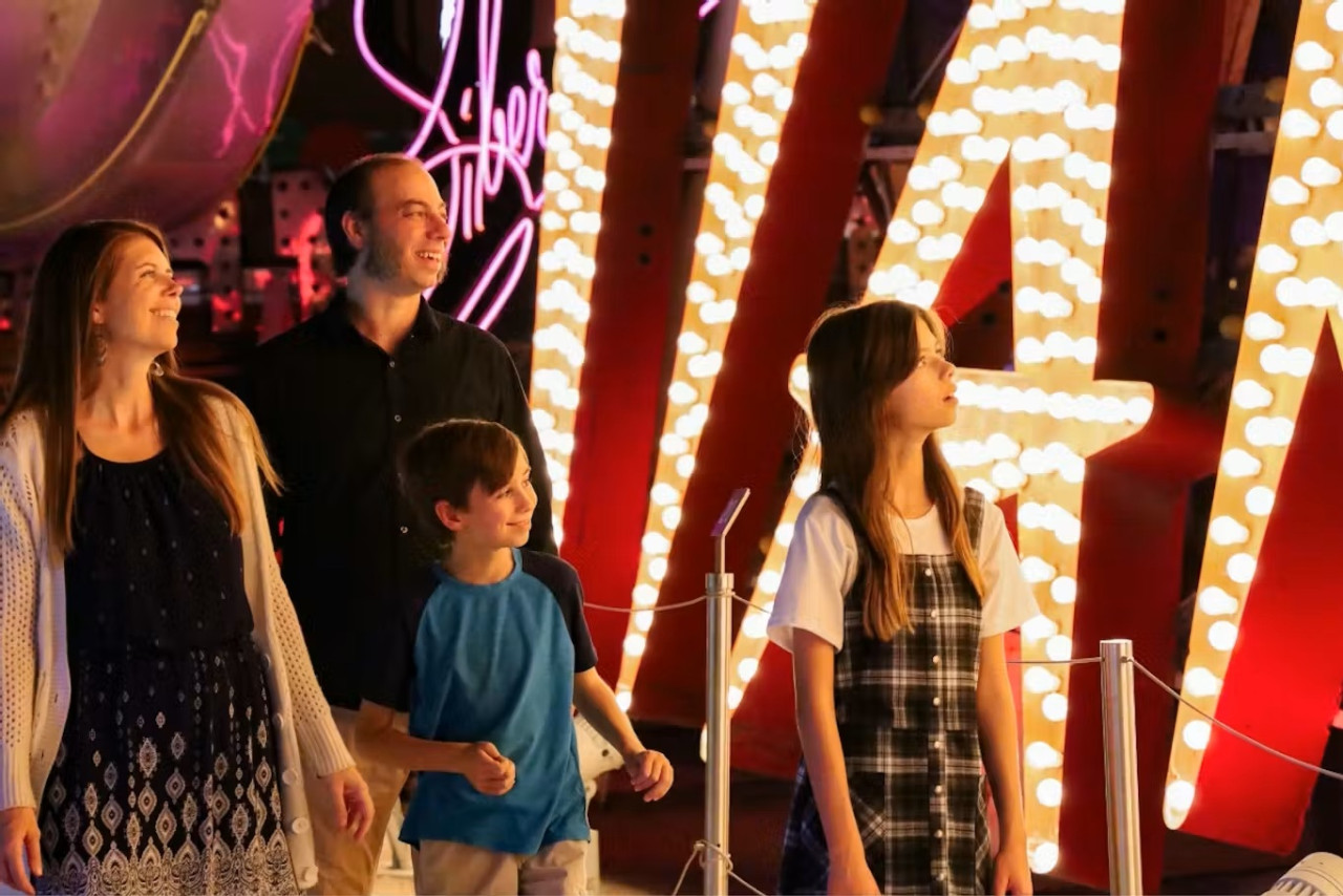 The Neon Museum Ticket – photo 4