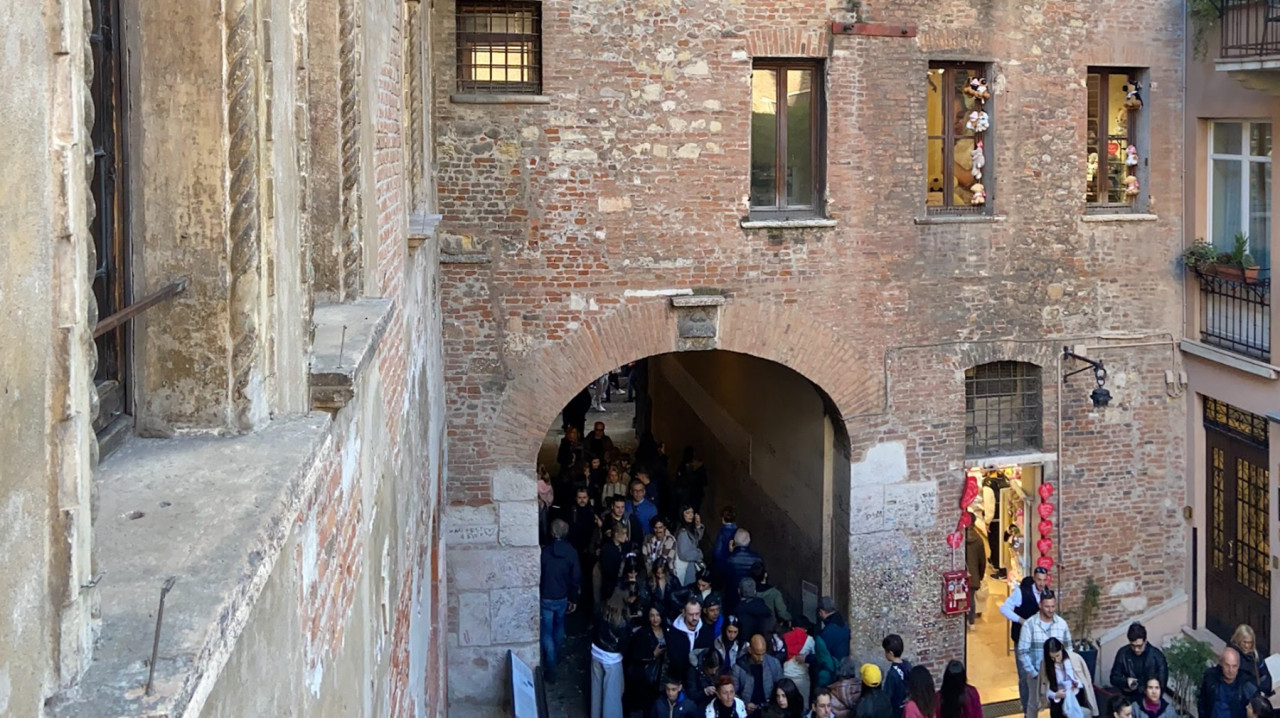 Juliet’s House Fast-Track Entry Ticket and Audio Guide – photo 8
