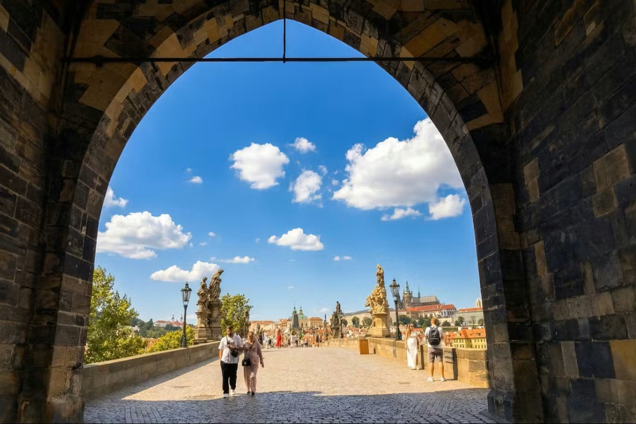 Charles Bridge Towers Ticket + Audio Guide – photo 2