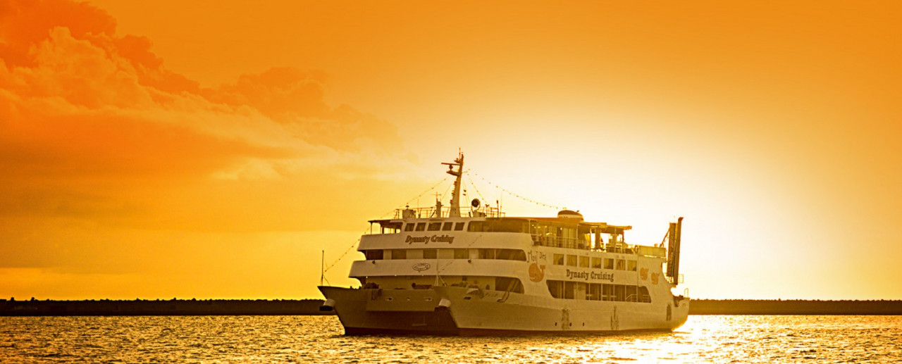 오키나와 모비딕 디너 크루즈