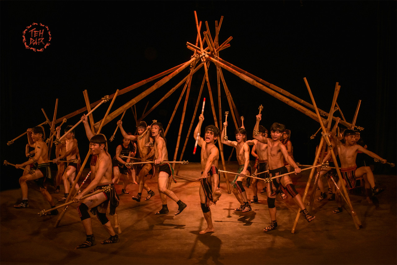 호이안 테달쇼 (대나무 서커스 공연)