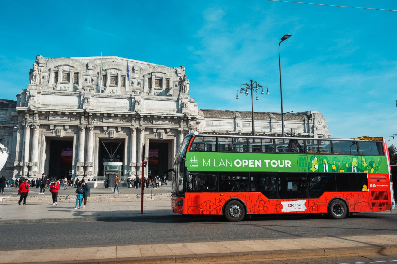 Milan Open Tour Hop-On Hop-Off Bus Tour – photo 5