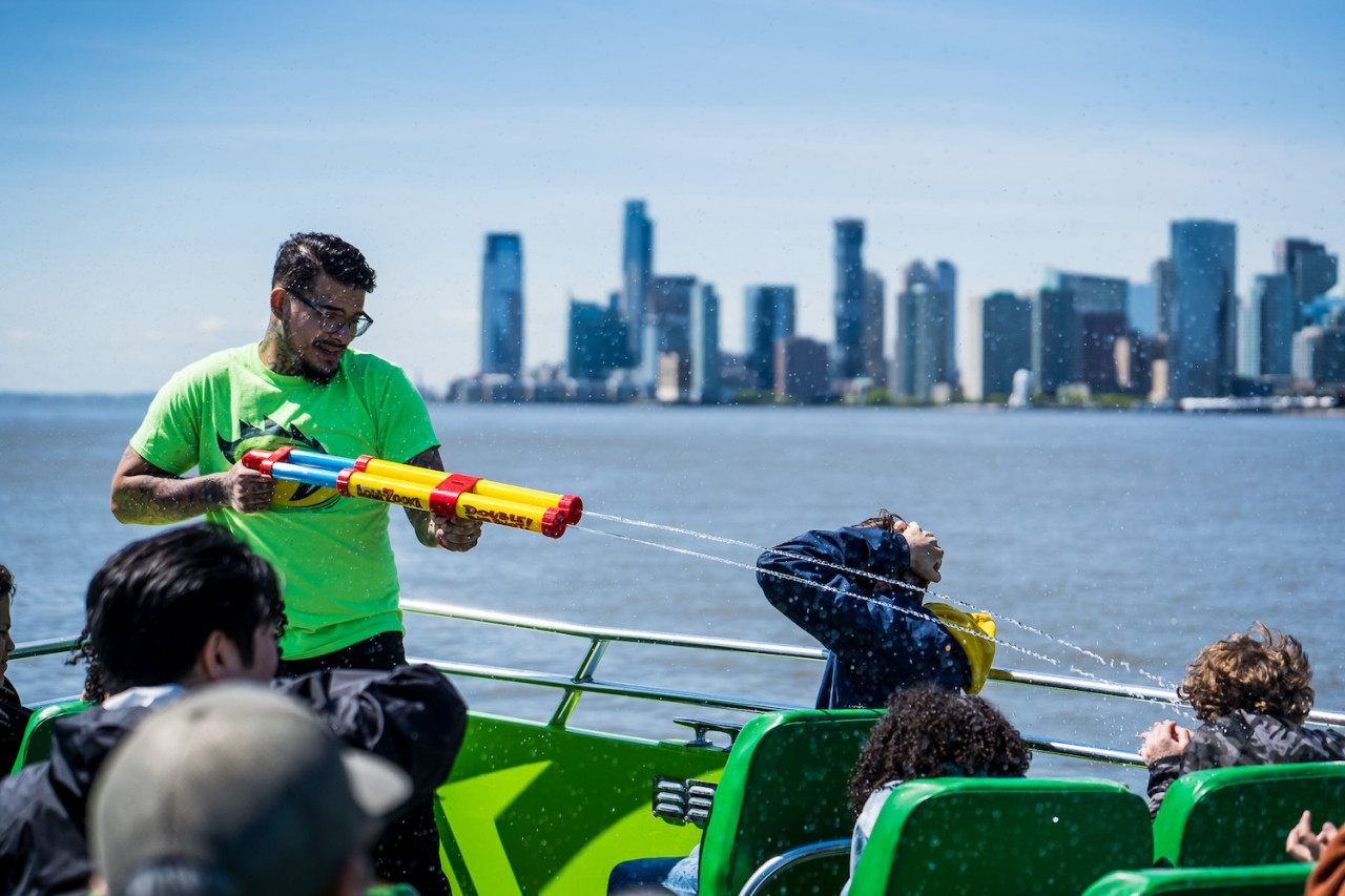 The Beast Speedboat Ride to Statue of Liberty by Circle Line: Reserved Straight-to-Board Ticket – photo 9