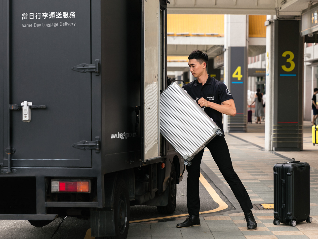 LuggAgent Tokyo Airport Luggage Services – photo 2