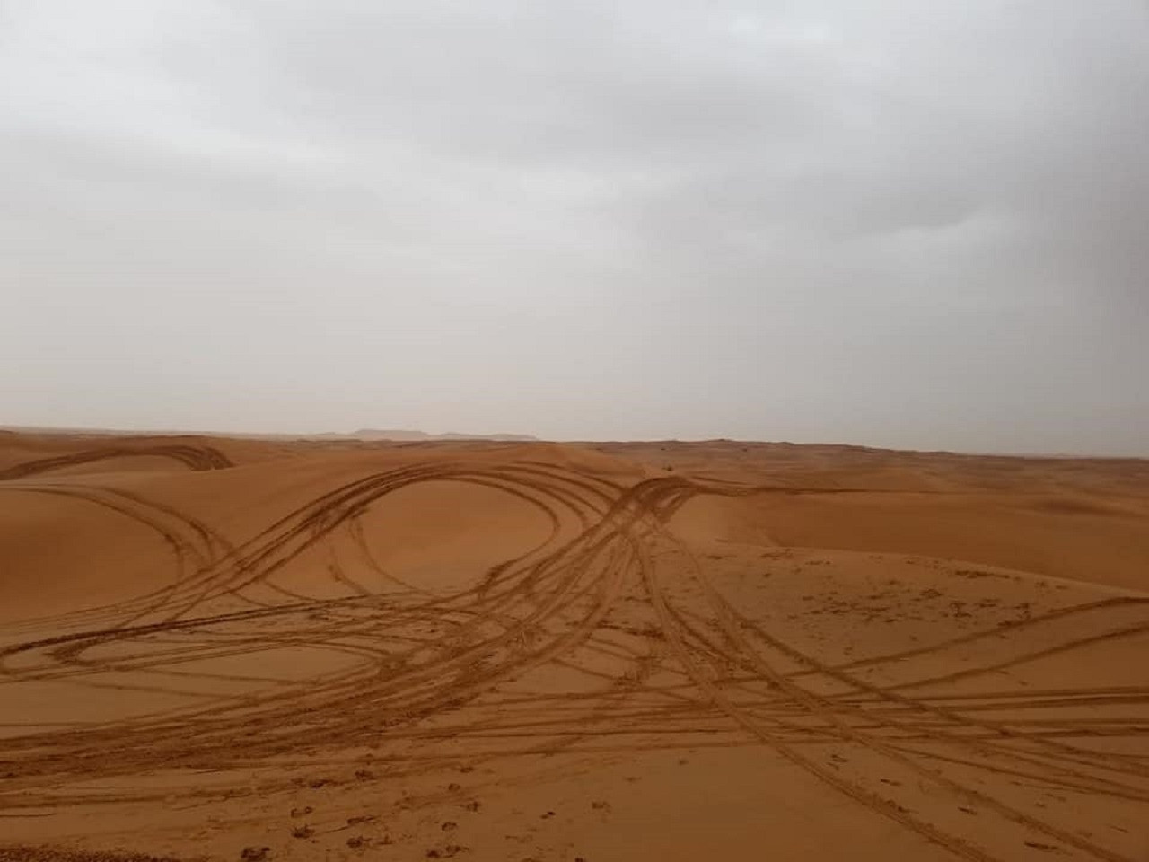 Dubai Hummer Desert Safari Private Tour – photo 4