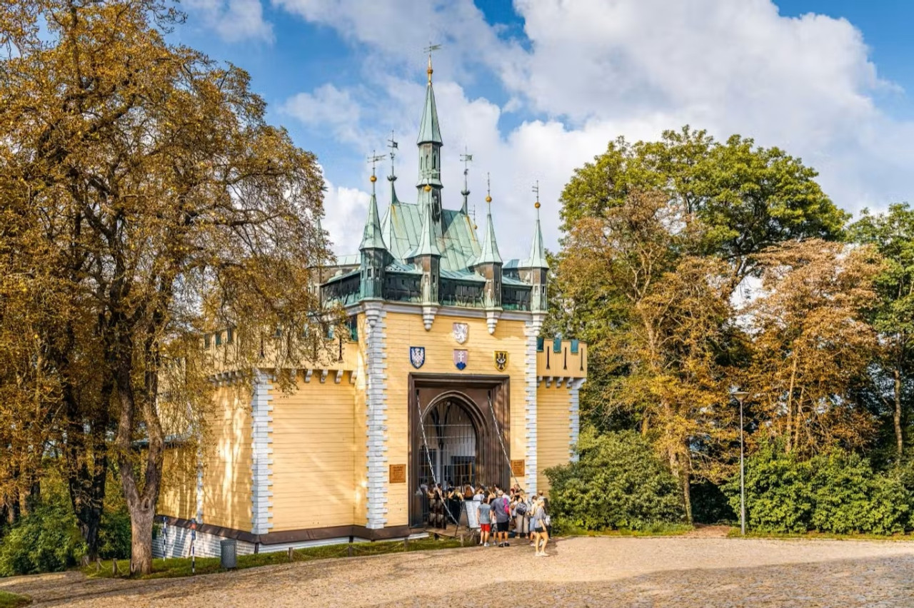 Petřín Tower & Mirror Maze Ticket – photo 5