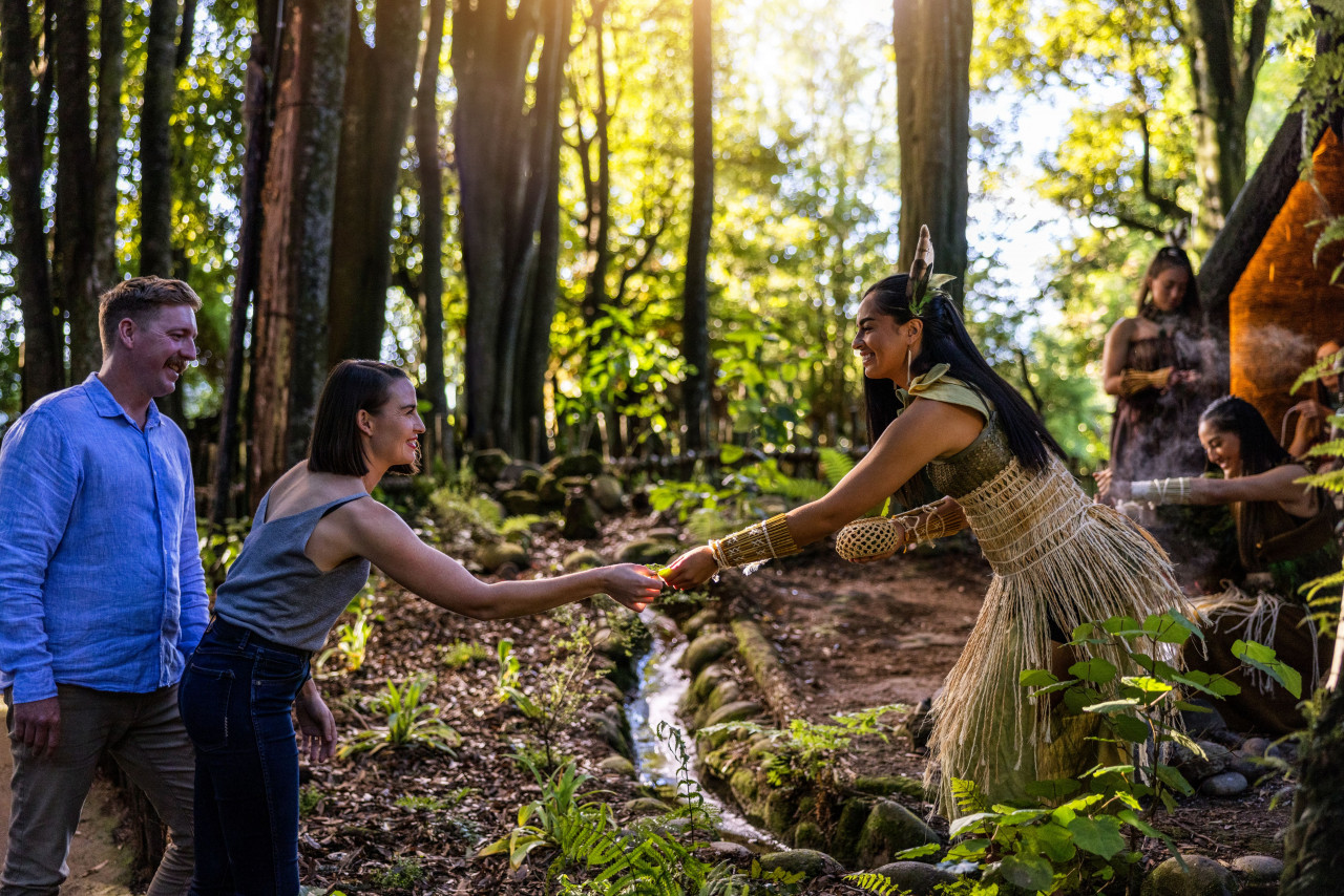 Maori Cultural Experience at Te Pa Tu Village – photo 6