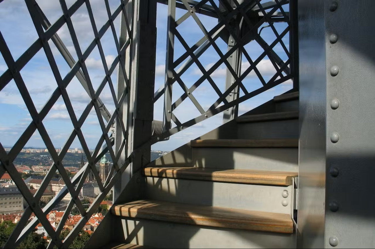 Petřín Tower & Mirror Maze Ticket – photo 7