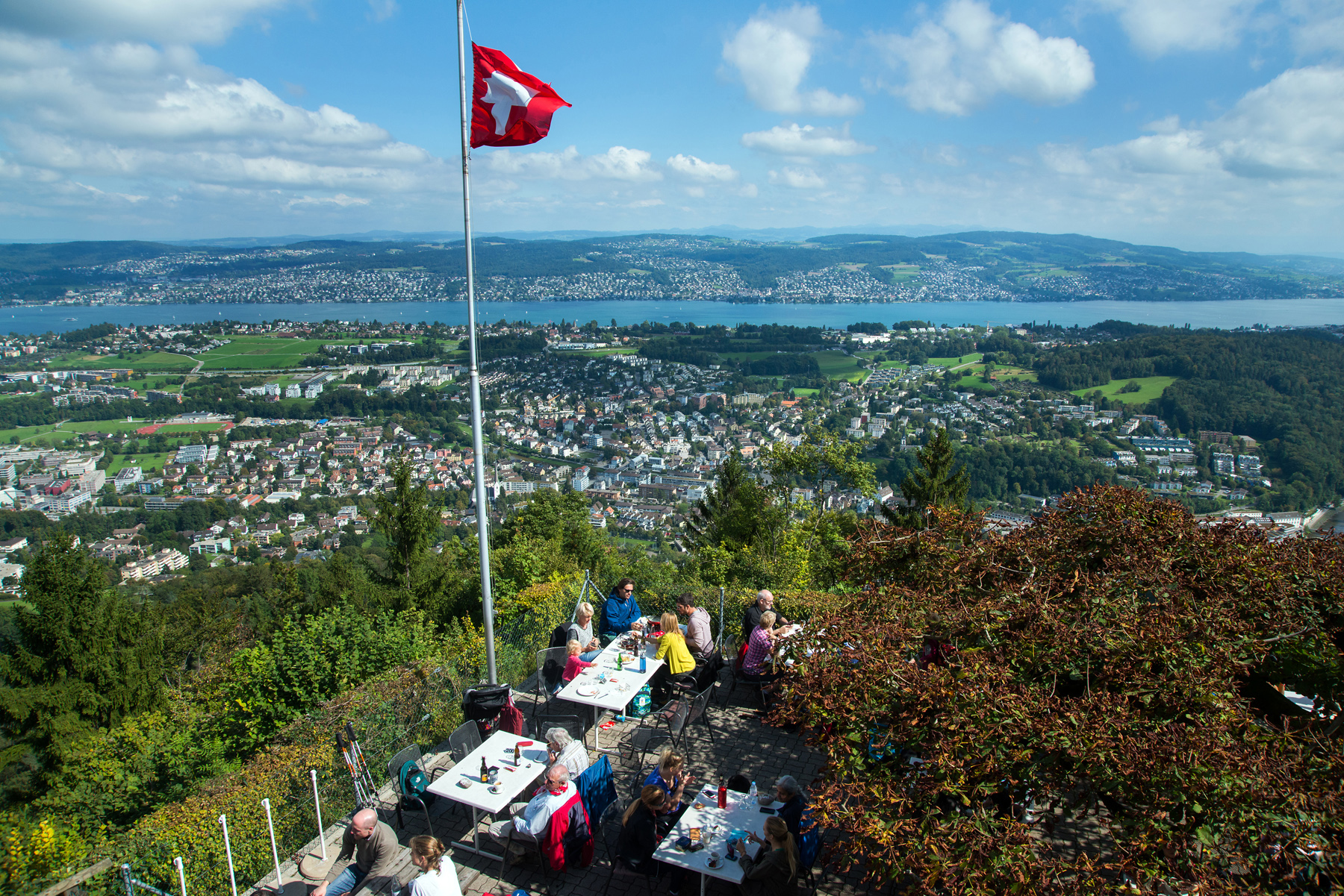 Zurich Sunset Tour and Dinner with Swiss Cheese Fondue