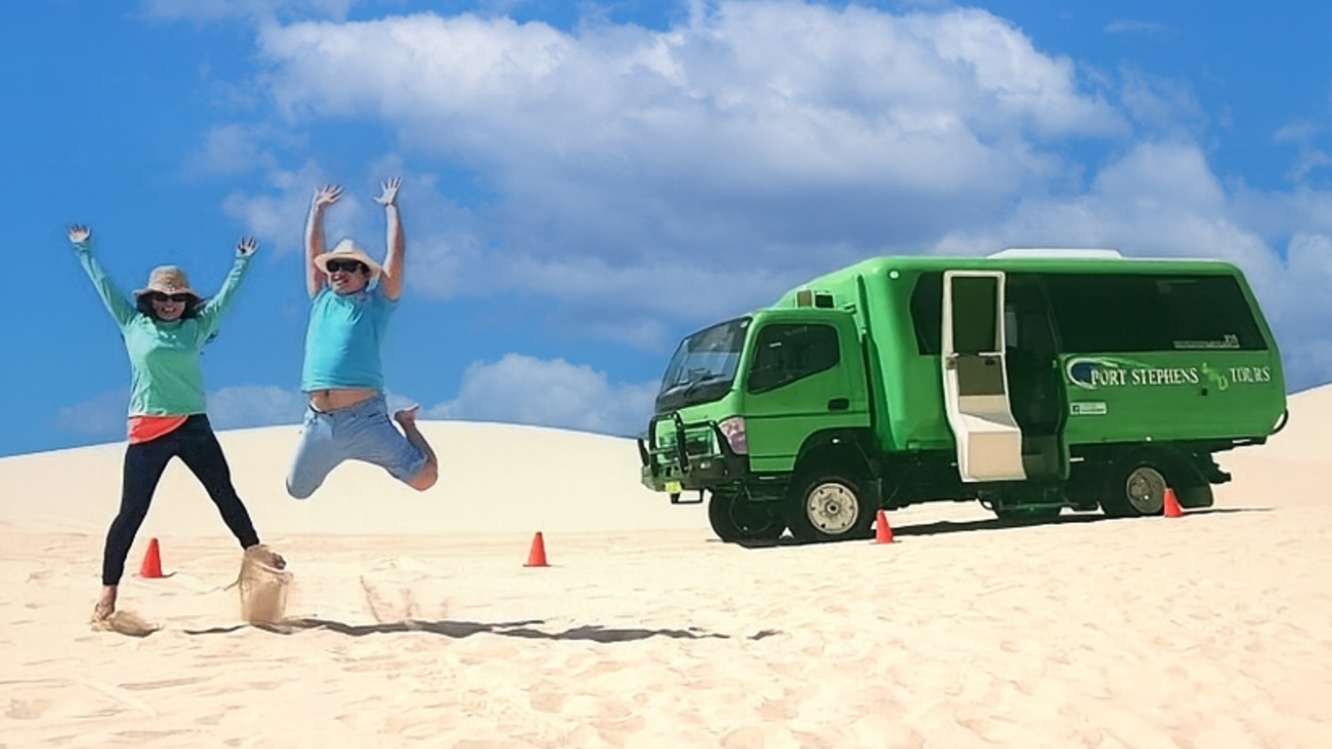 Port Stephens Tour with 4WD Ride and Sandboarding from Sydney