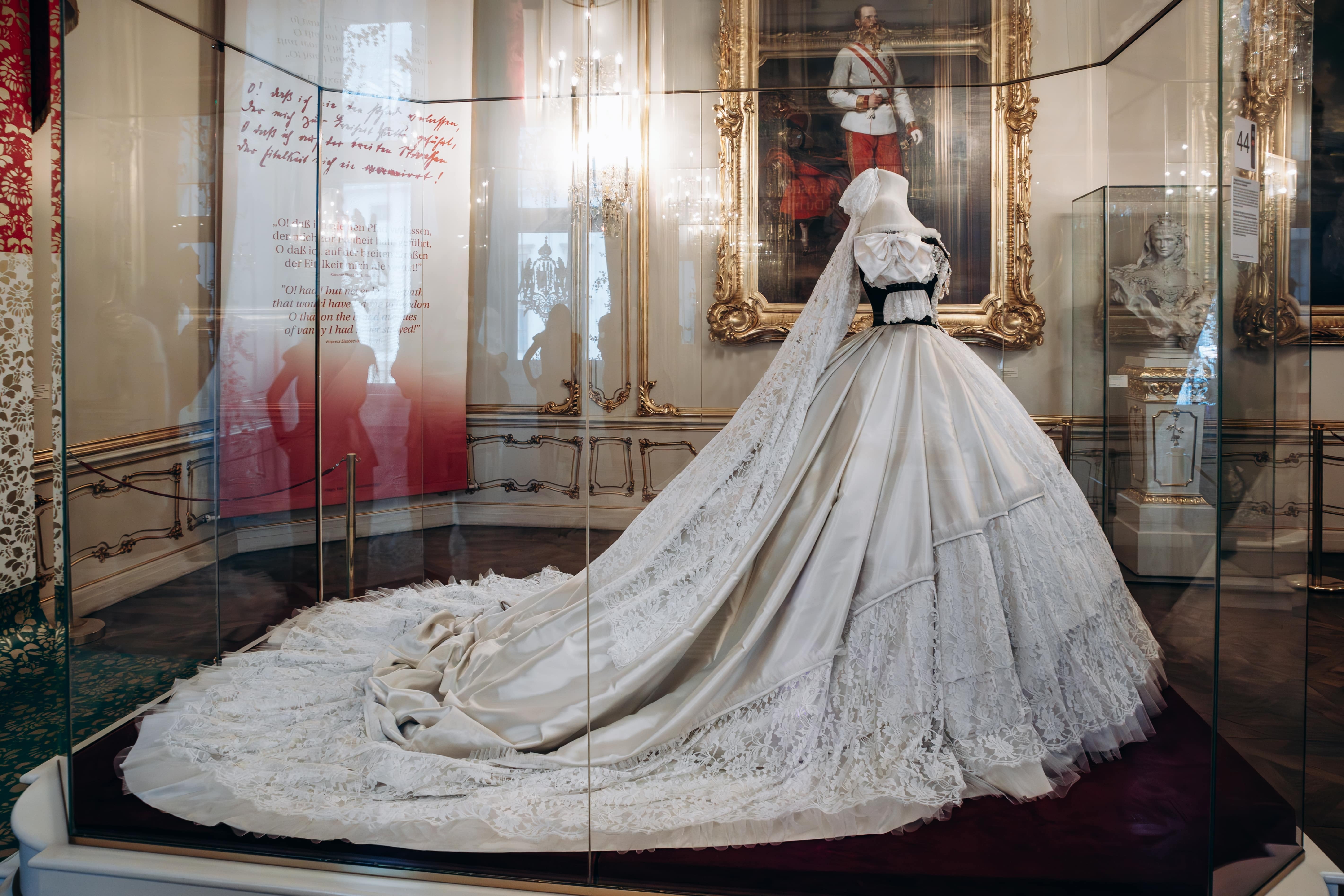 Hofburg Palace, Gardens, and Sisi Museum Skip-the-Line Guided Tour