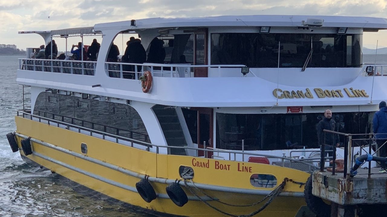 Golden Horn and Bosphorus Sightseeing Cruise with Audio Guide