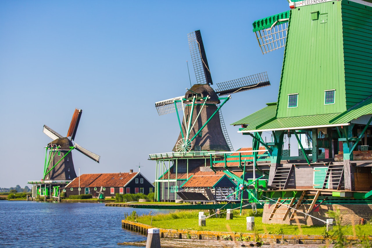 Volendam, Marken, and Windmills Half-Day Tour from Amsterdam