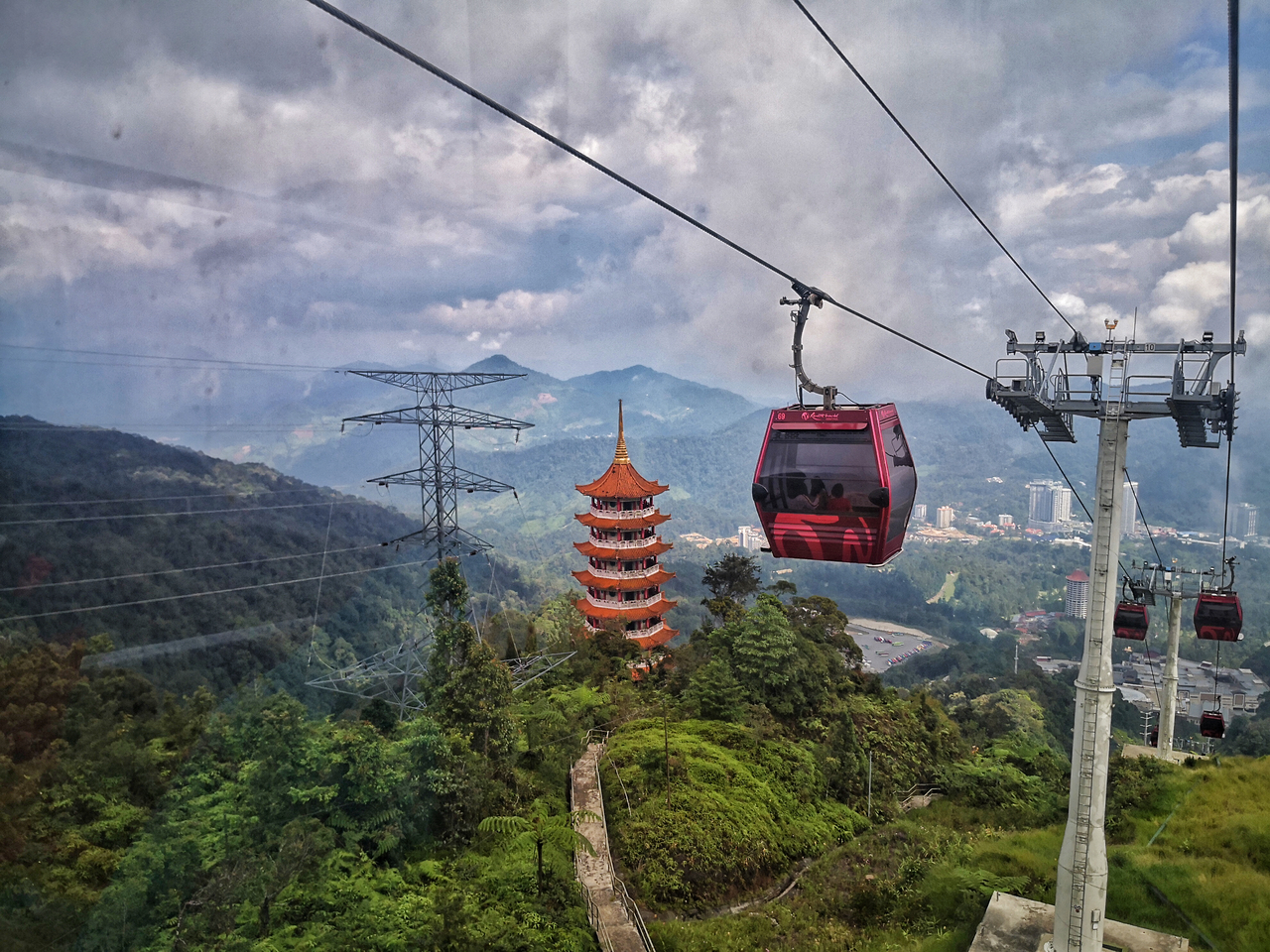 Genting Highlands and Batu Caves Full-Day Tour from Kuala Lumpur
