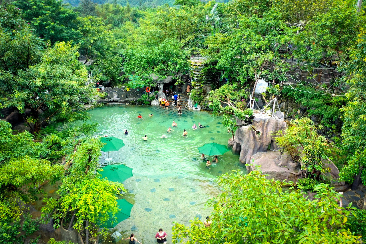 Nui Than Tai Hot Springs Park Tour