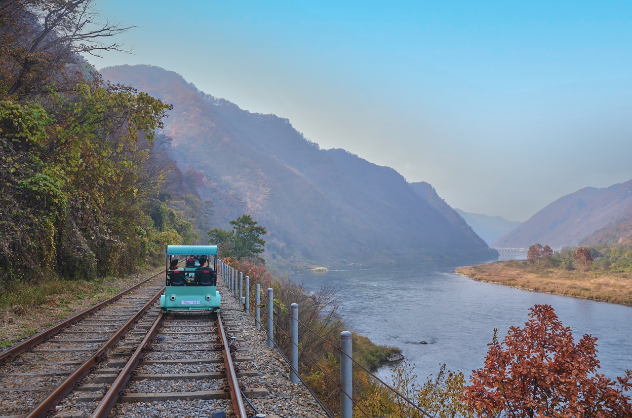 Nami Island, Mount Seorak, and Gapyeong Rail Bike Full-Day Tour from Seoul