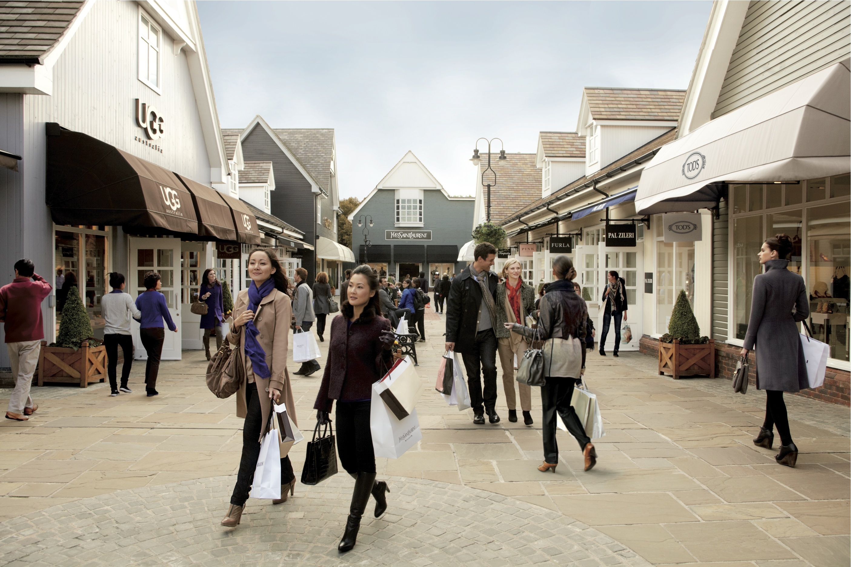 Bicester Village Shopping with Round Trip Rail Transfers from London