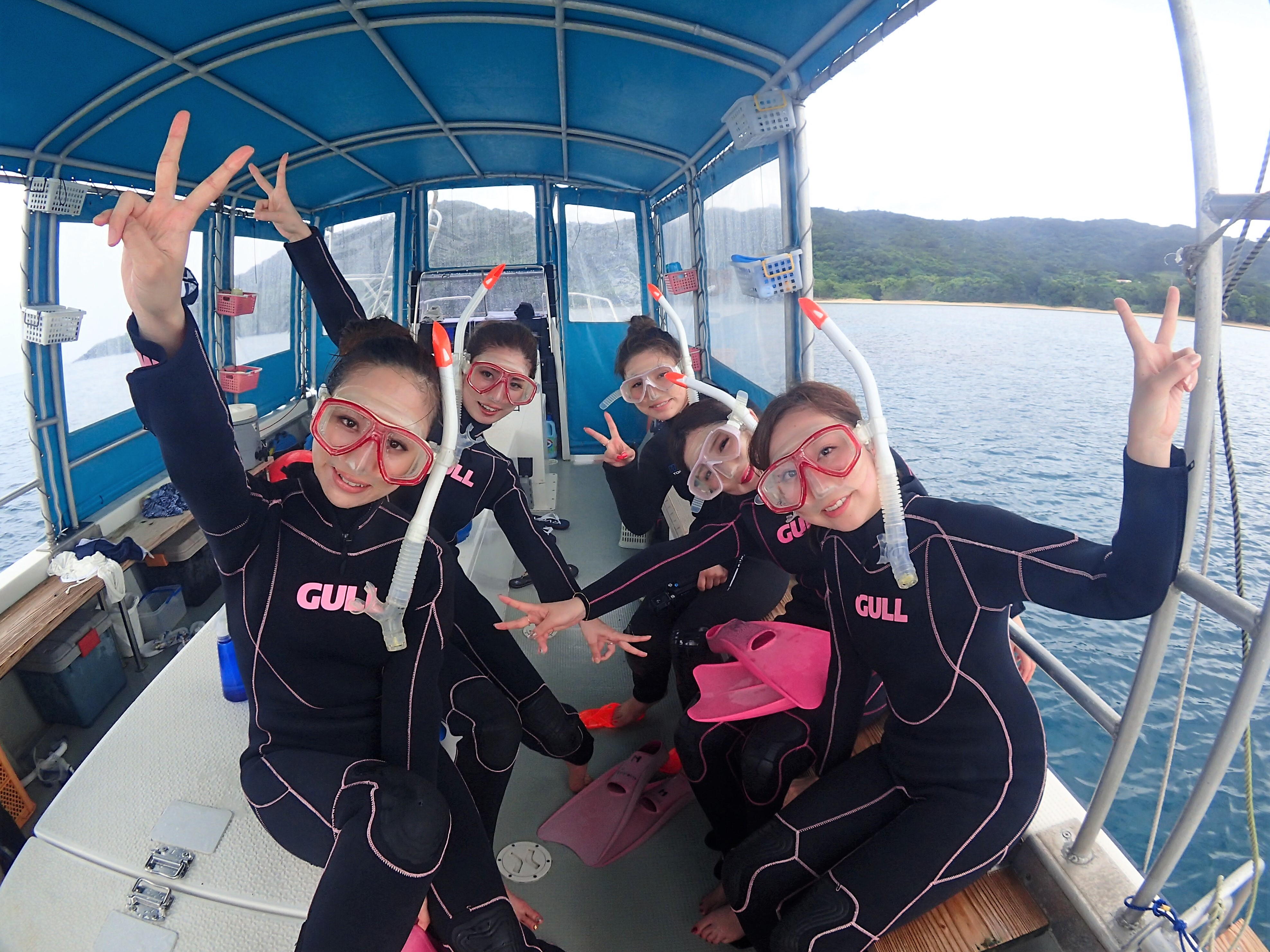 Half-Day Morning Snorkeling Tour with Phantom Island Visit
