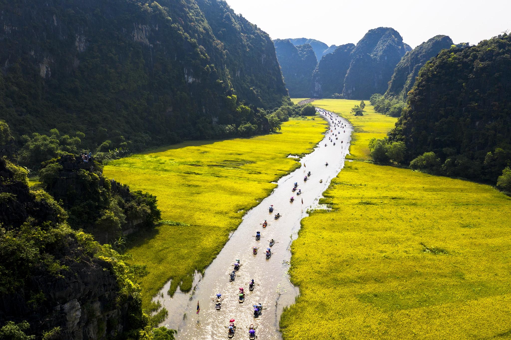 Hoa Lu and Tam Coc Tour from Hanoi