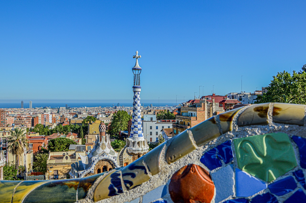 Park Guell Skip-the-Line Guided Tour in English, Mandarin, Korean